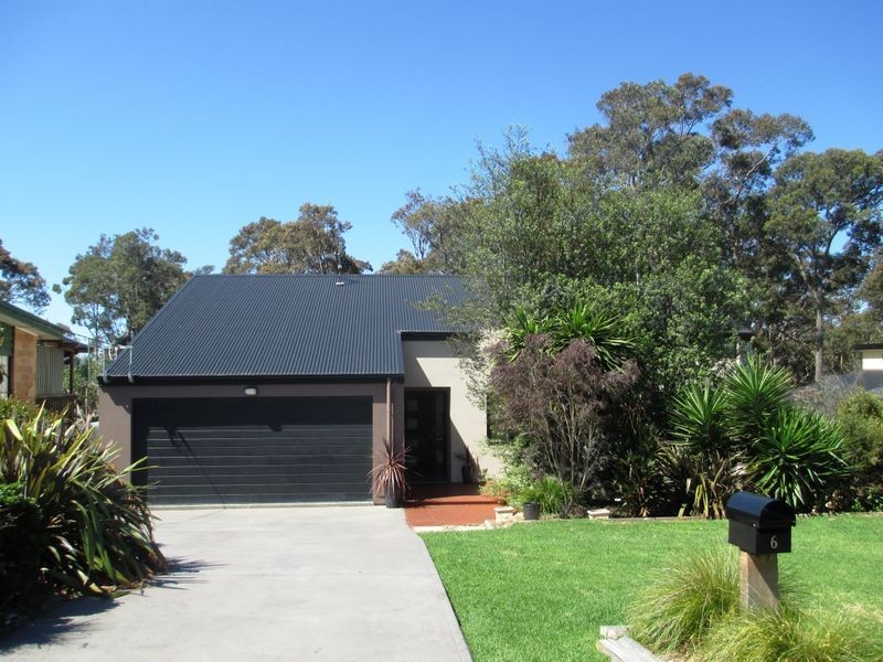 6 Scenic Place, Moruya Heads NSW 2537