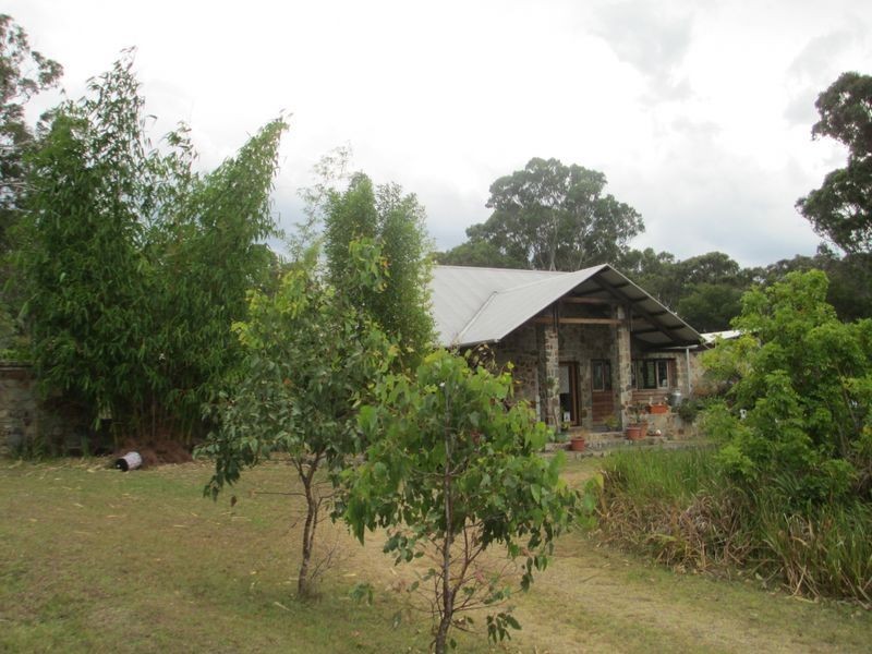 27 Summer Place, Bingie NSW 2537