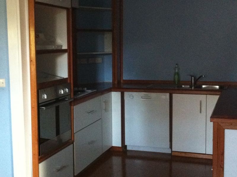 182 Vulcan St, Moruya NSW 2537