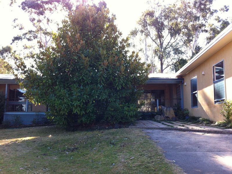 4 Spencer St, Moruya NSW 2537