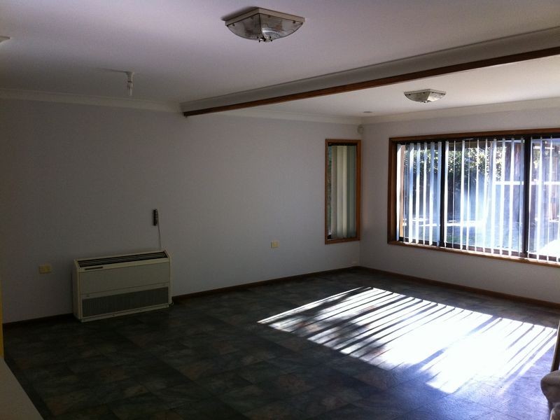 4 Spencer St, Moruya NSW 2537