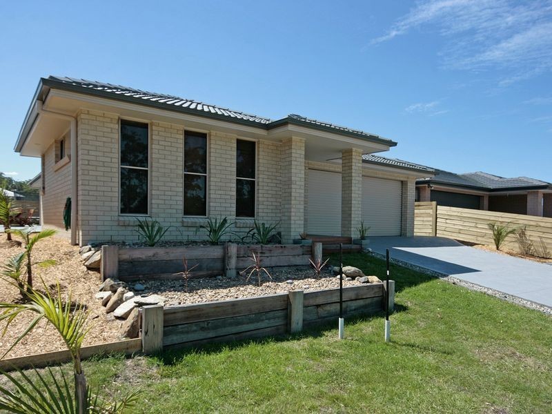 7 Griffiths Run, Broulee NSW 2537