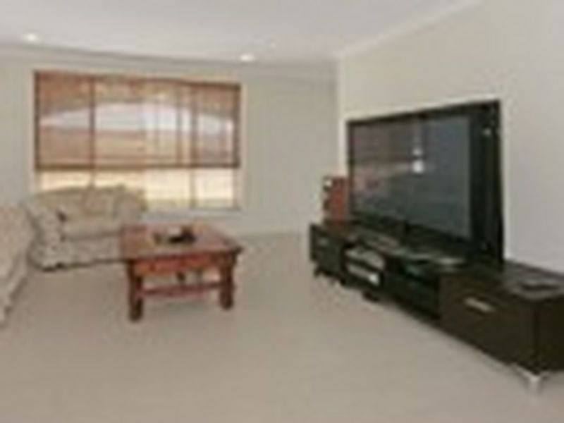 7 Griffiths Run, Broulee NSW 2537