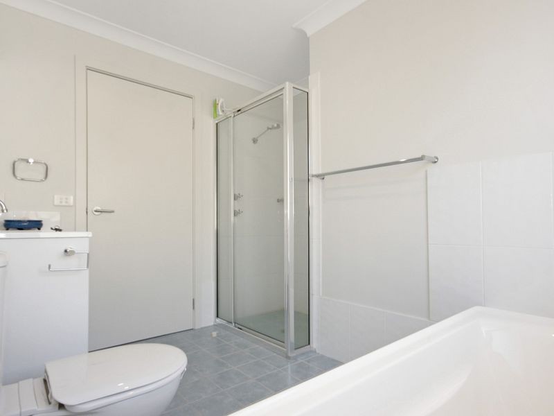 7 Griffiths Run, Broulee NSW 2537