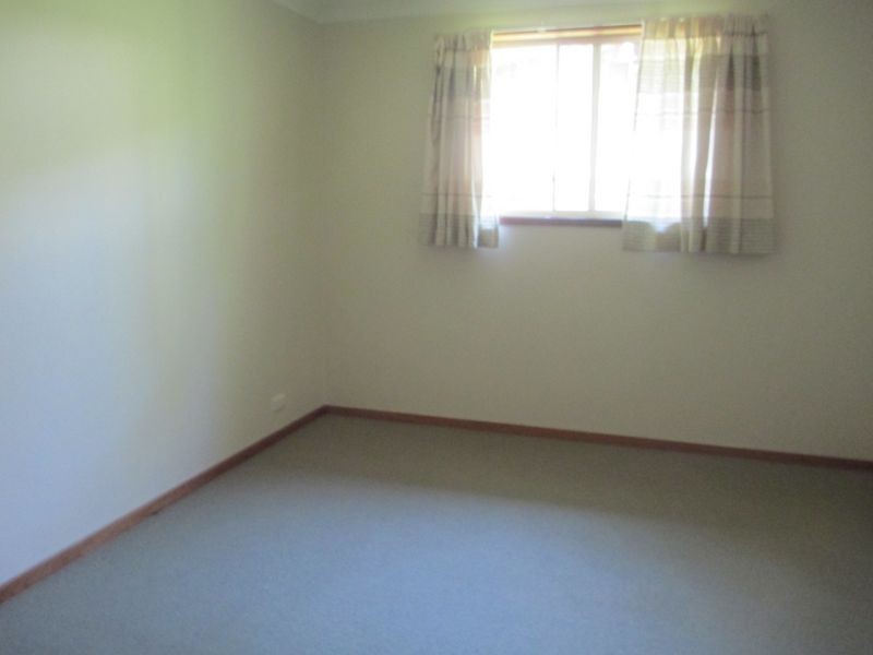 24 Millers Crescent, Moruya Heads NSW 2537