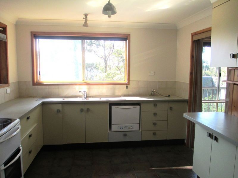 24 Millers Crescent, Moruya Heads NSW 2537
