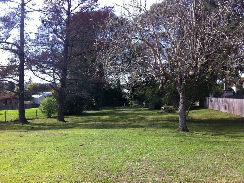 16 Luck St, Moruya NSW 2537