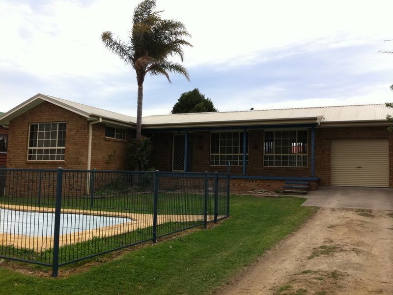 30 Otton Street, Moruya NSW 2537