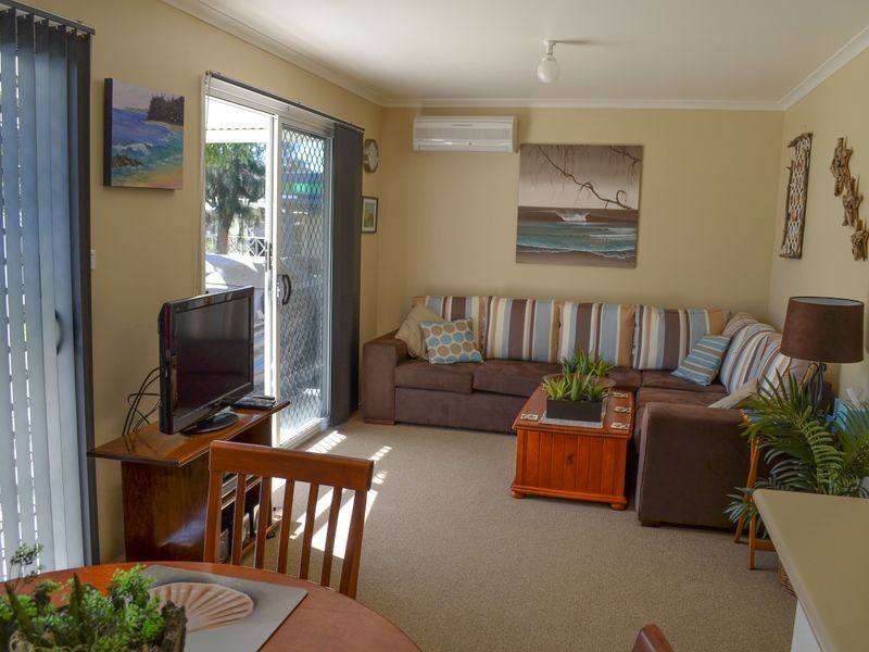 Cabin 58 Tomago River Caravan Park, Tomakin NSW 2537