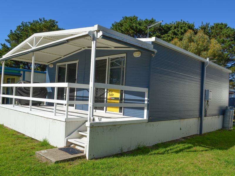 Cabin 58 Tomago River Caravan Park, Tomakin NSW 2537