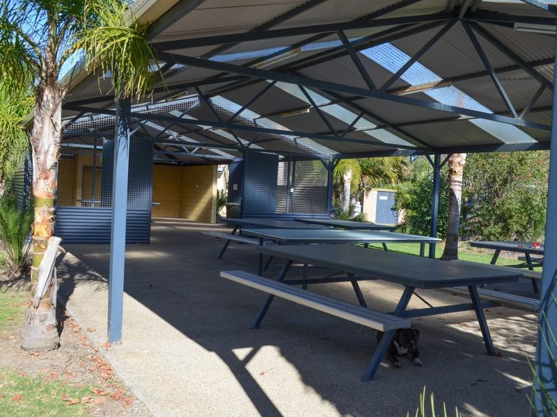 Cabin 58 Tomago River Caravan Park, Tomakin NSW 2537