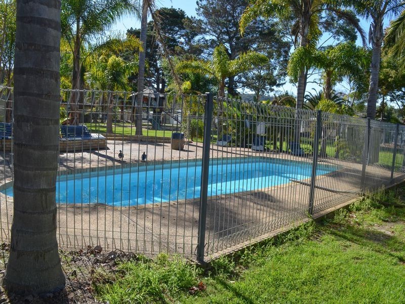 Cabin 58 Tomago River Caravan Park, Tomakin NSW 2537