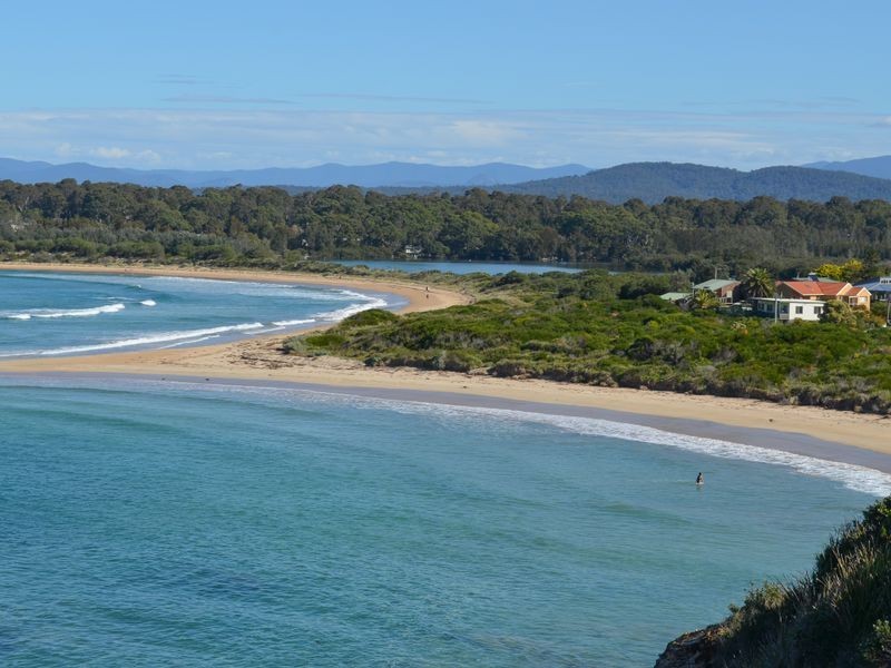 Cabin 58 Tomago River Caravan Park, Tomakin NSW 2537