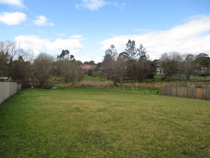 52 Evans Street, Moruya NSW 2537