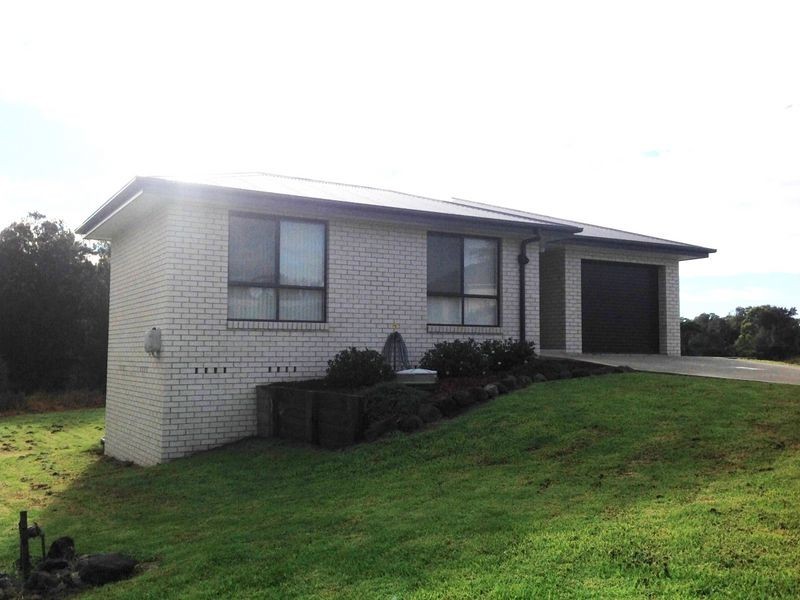 9 Carrie Crescent, Moruya NSW 2537