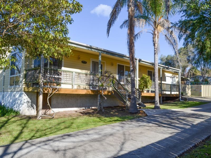 13 Otton Street, Moruya NSW 2537