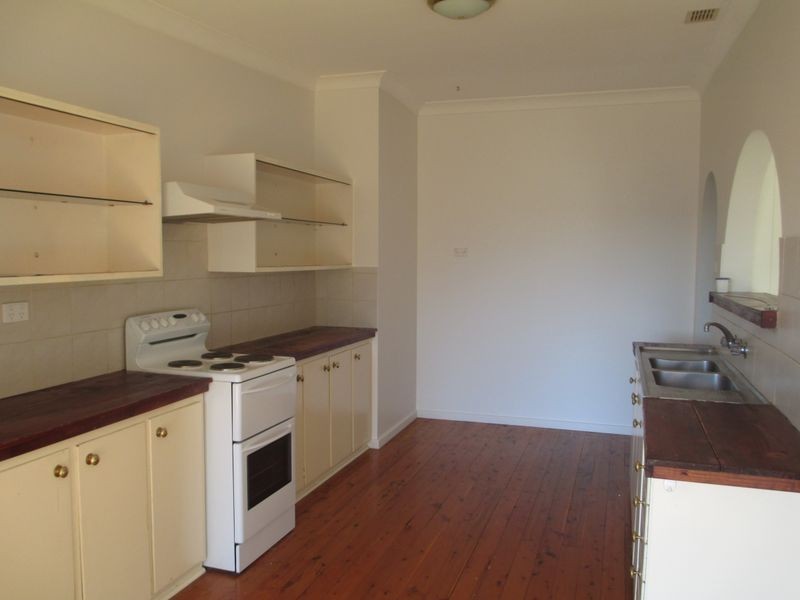 31 Lagoon Street, Moruya NSW 2537
