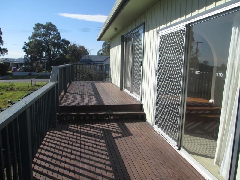 31 Lagoon Street, Moruya NSW 2537