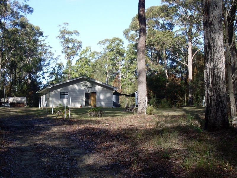 210 Percy Davis Dr, Moruya NSW 2537