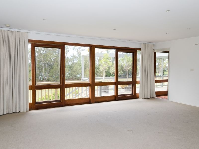 49 Forest Lake Close, Tuross Head NSW 2537