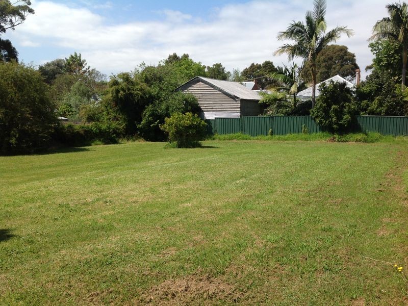 10 Mirrabooka Avenue, Moruya NSW 2537
