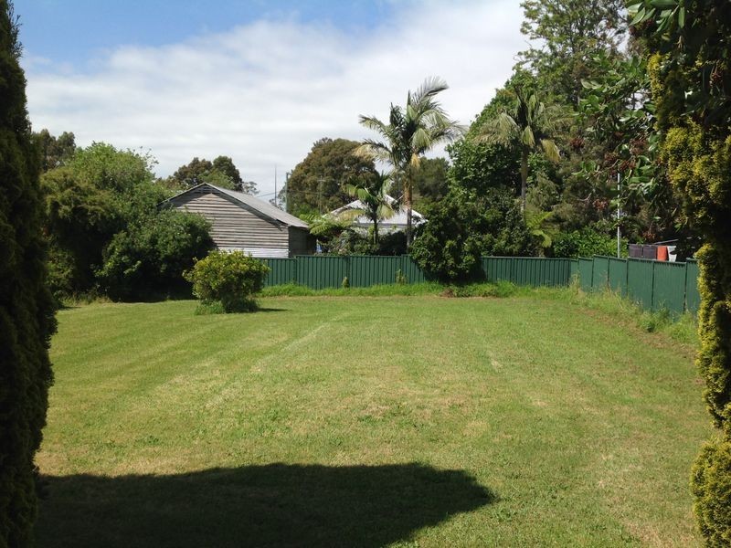 10 Mirrabooka Avenue, Moruya NSW 2537