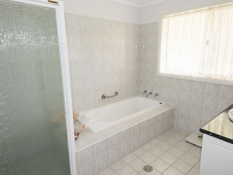 21 Blue Wren Place, Bodalla NSW 2545