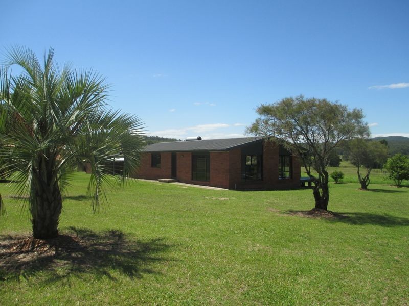 13 Glenduart Grove, Moruya NSW 2537