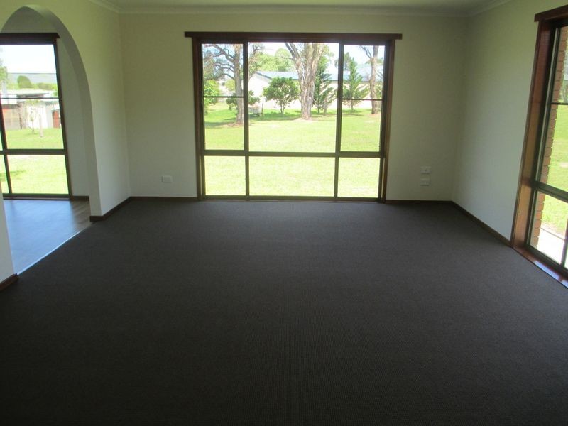 13 Glenduart Grove, Moruya NSW 2537