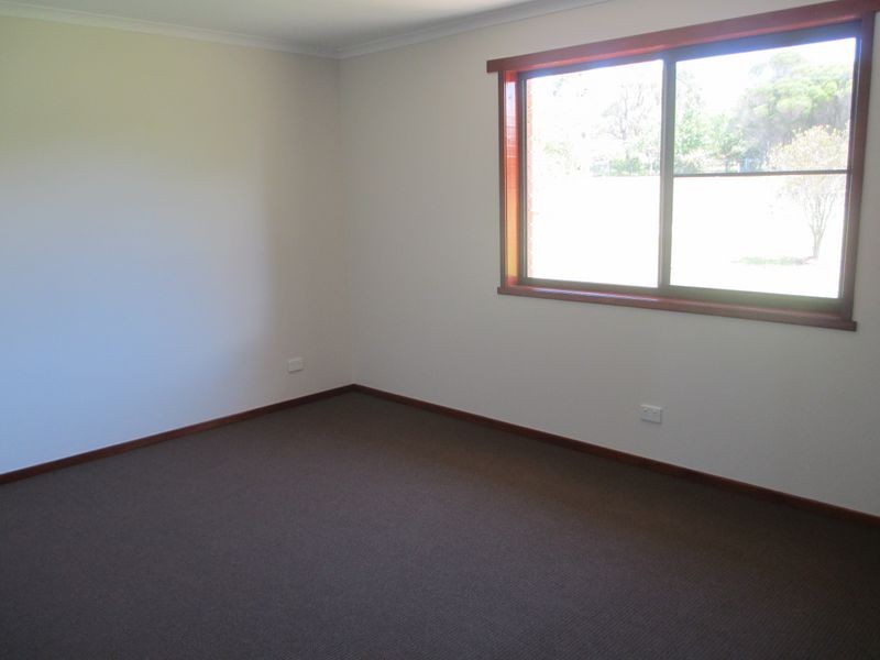 13 Glenduart Grove, Moruya NSW 2537