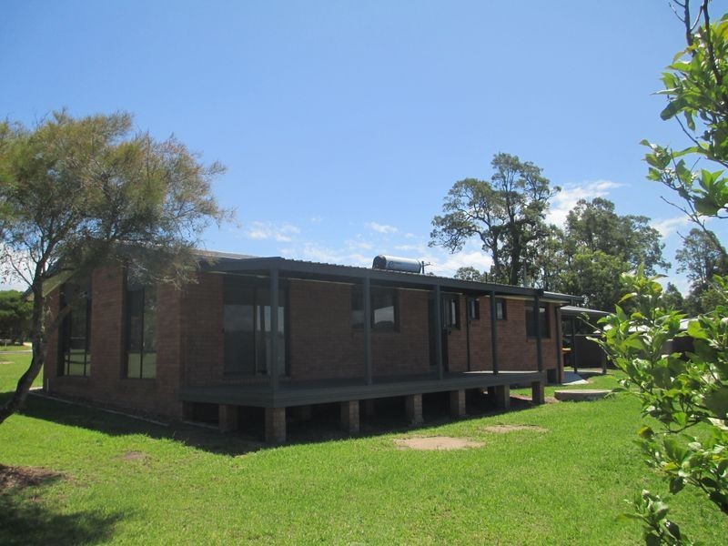 13 Glenduart Grove, Moruya NSW 2537