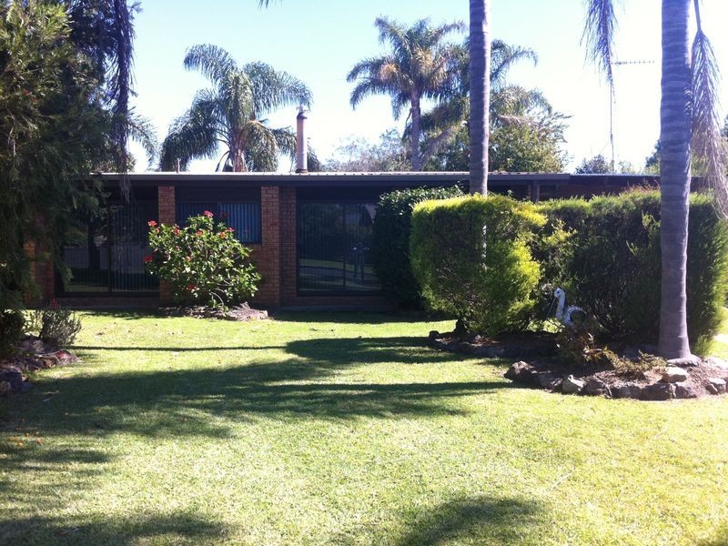 5 Jennifer Place, Moruya Heads NSW 2537