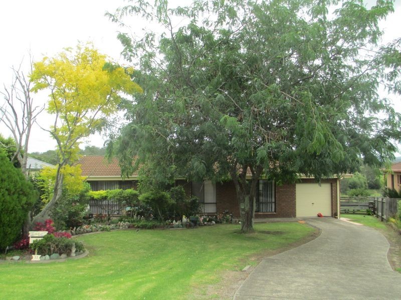 11 Wattlebark Place, Moruya NSW 2537