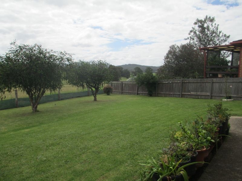 11 Wattlebark Place, Moruya NSW 2537