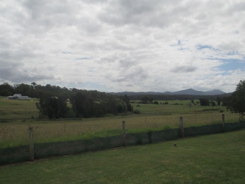 11 Wattlebark Place, Moruya NSW 2537