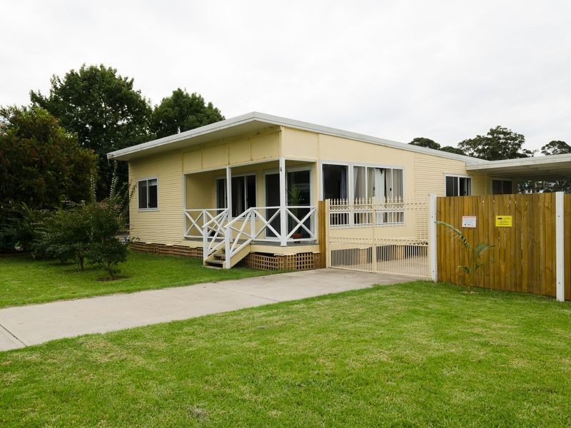 4 Sutcliffe Street, Bodalla NSW 2545