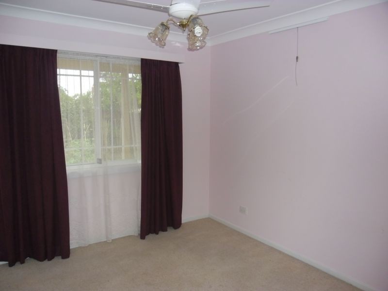 8 Luck Street, Moruya NSW 2537