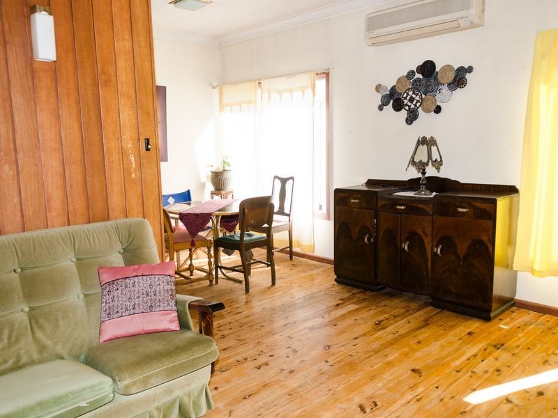 11 Luck Street, Moruya NSW 2537