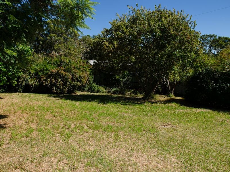 11 Luck Street, Moruya NSW 2537