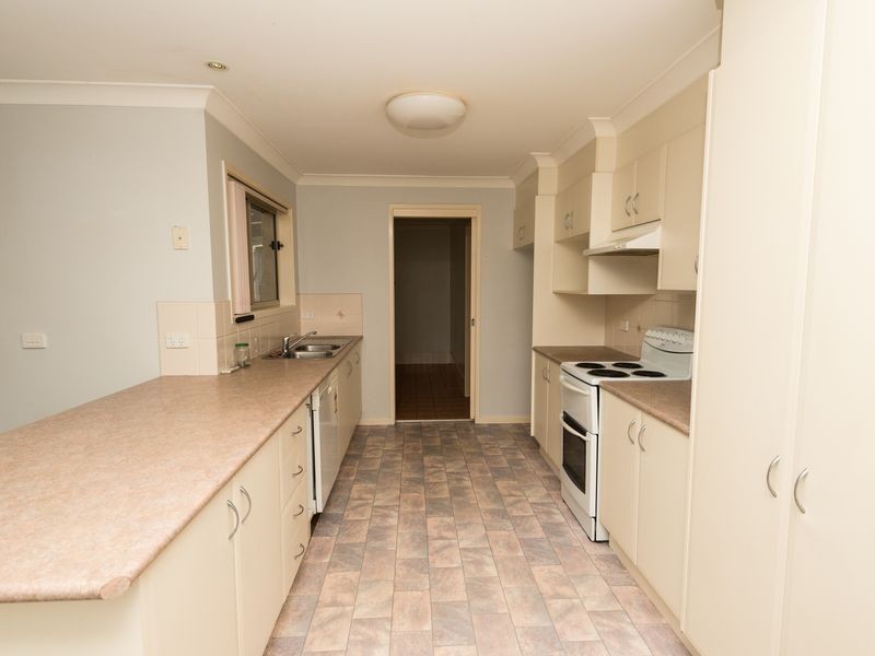 9 Panorama Parade, Moruya NSW 2537