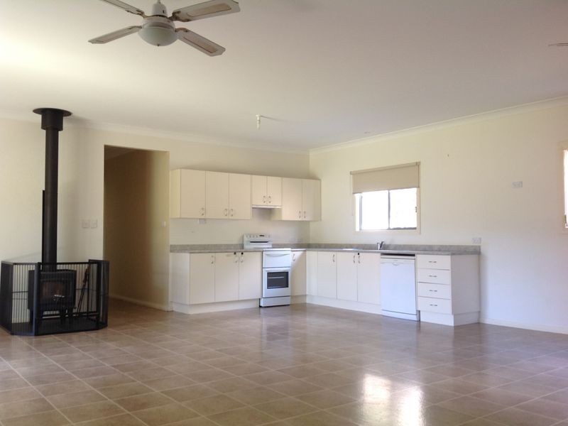 8 Dwyers Creek Road, Moruya NSW 2537