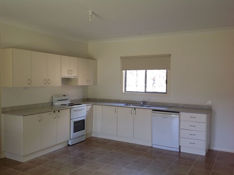 8 Dwyers Creek Road, Moruya NSW 2537
