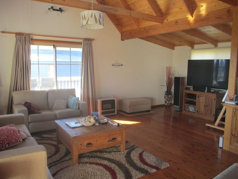 16 Charles Moffit Drive, Moruya Heads NSW 2537