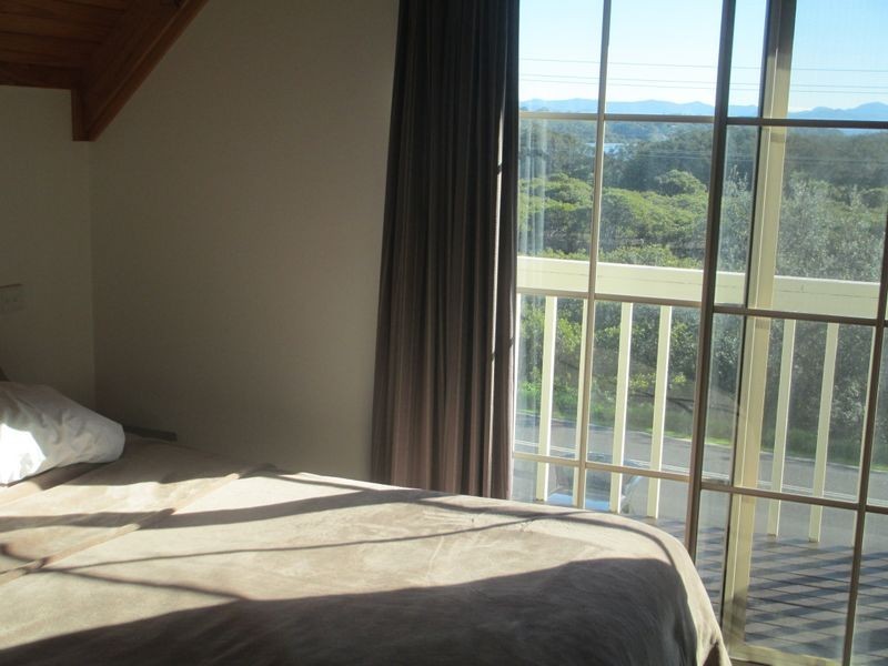 16 Charles Moffit Drive, Moruya Heads NSW 2537