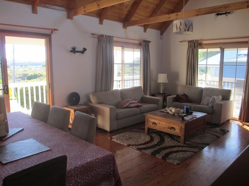 16 Charles Moffit Drive, Moruya Heads NSW 2537