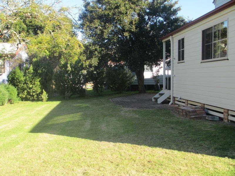 16 Charles Moffit Drive, Moruya Heads NSW 2537