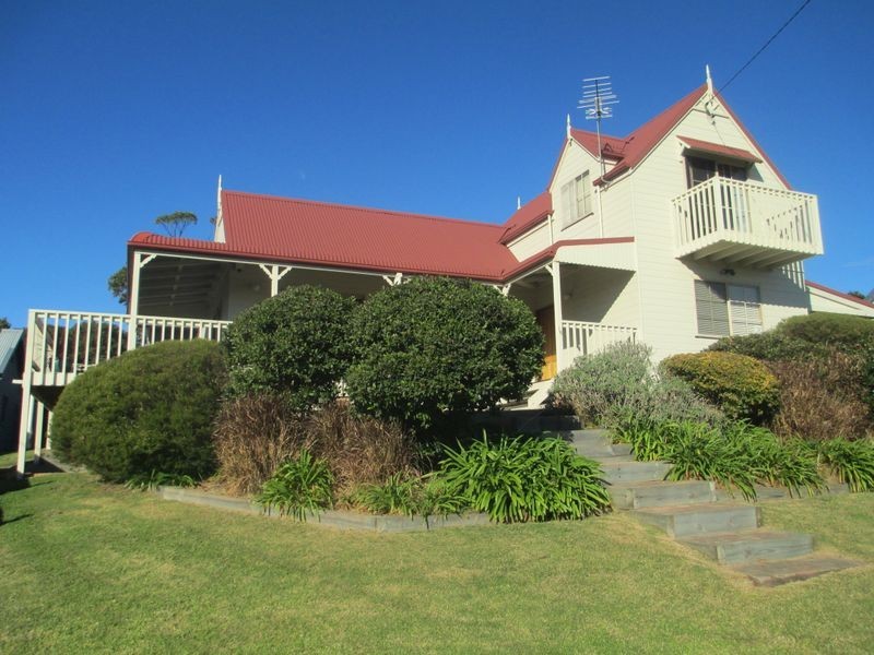 16 Charles Moffit Drive, Moruya Heads NSW 2537