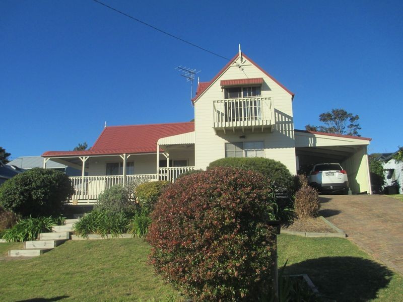 16 Charles Moffit Drive, Moruya Heads NSW 2537