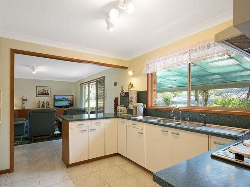 41 Woodlands Way, Moruya NSW 2537