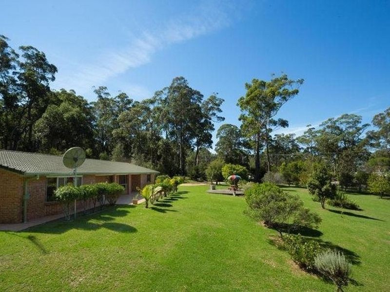 41 Woodlands Way, Moruya NSW 2537